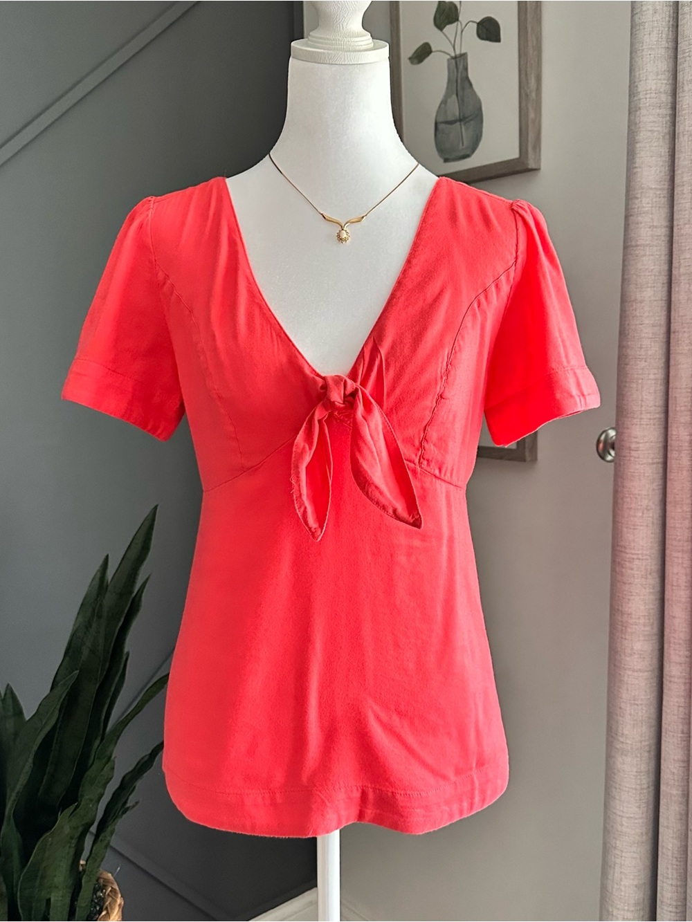 Old Navy Coral Tie-Front V-Neck Camisole